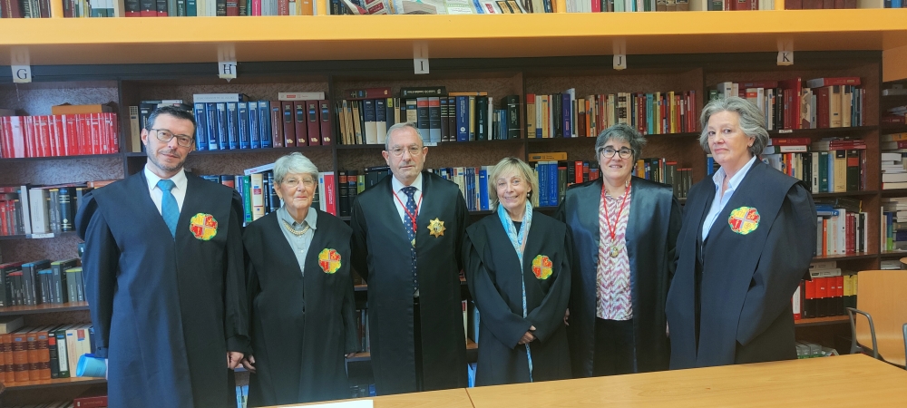 HOMENAJE A PRIMERAS COLEGIADAS
