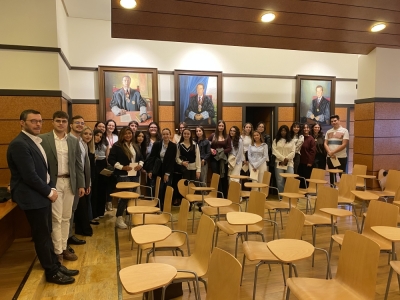 VISITA DE LOS ALUMNOS DE GRADO DE DERECHO Y MÁSTER DE ACCESO A LA ABOGACÍA DE LA UCLM
